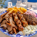 Mixed Grill Schotel met gyros, souvlaki en bifteki – Kalispera Gyros